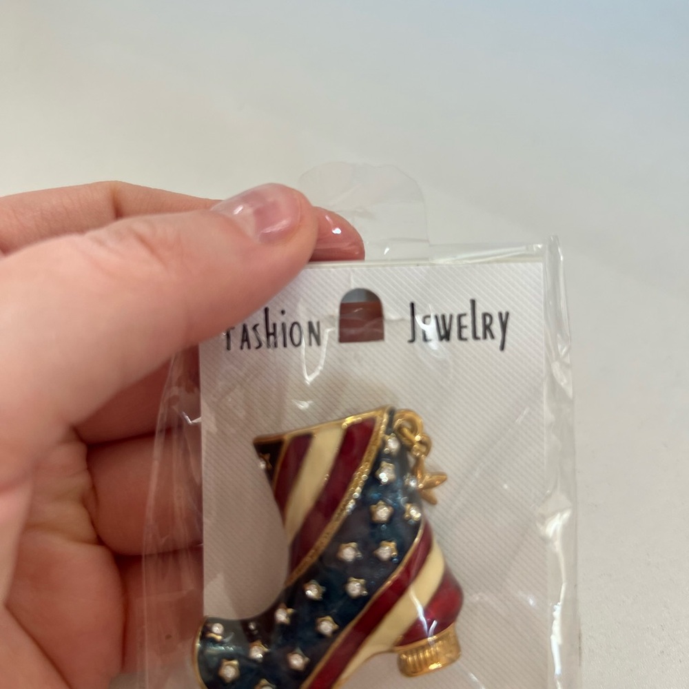 Fashion Jewelry Patriotic Cowboy Boot Brooch - Picture 3 of 4